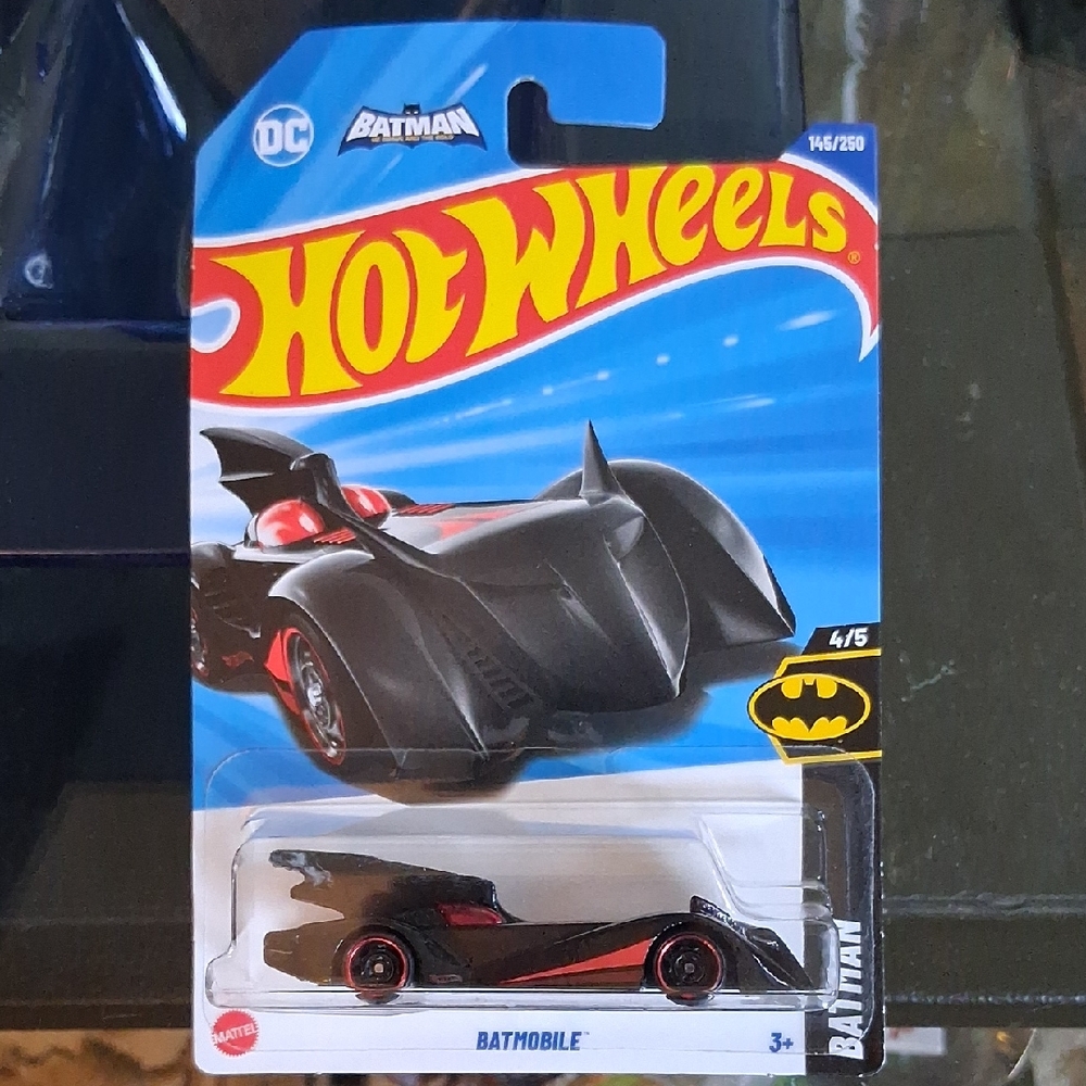 HOT WHEELS BATMOBILE WITH PRINT ERROR